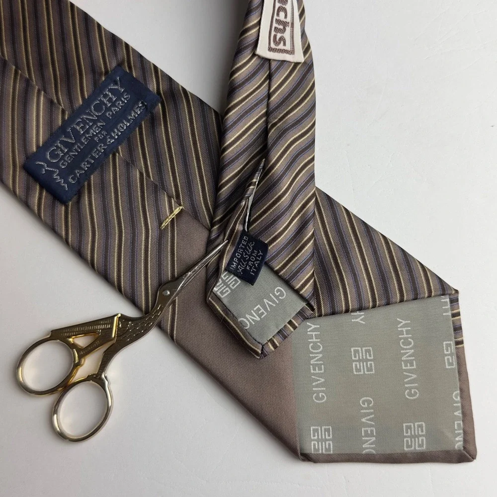 Givenchy gentlemen paris